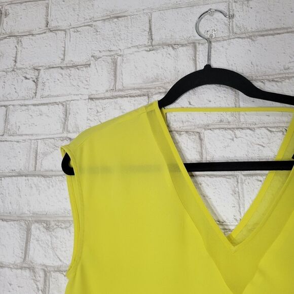 Express yellow v-neck flowy tank - Picture 9 of 14